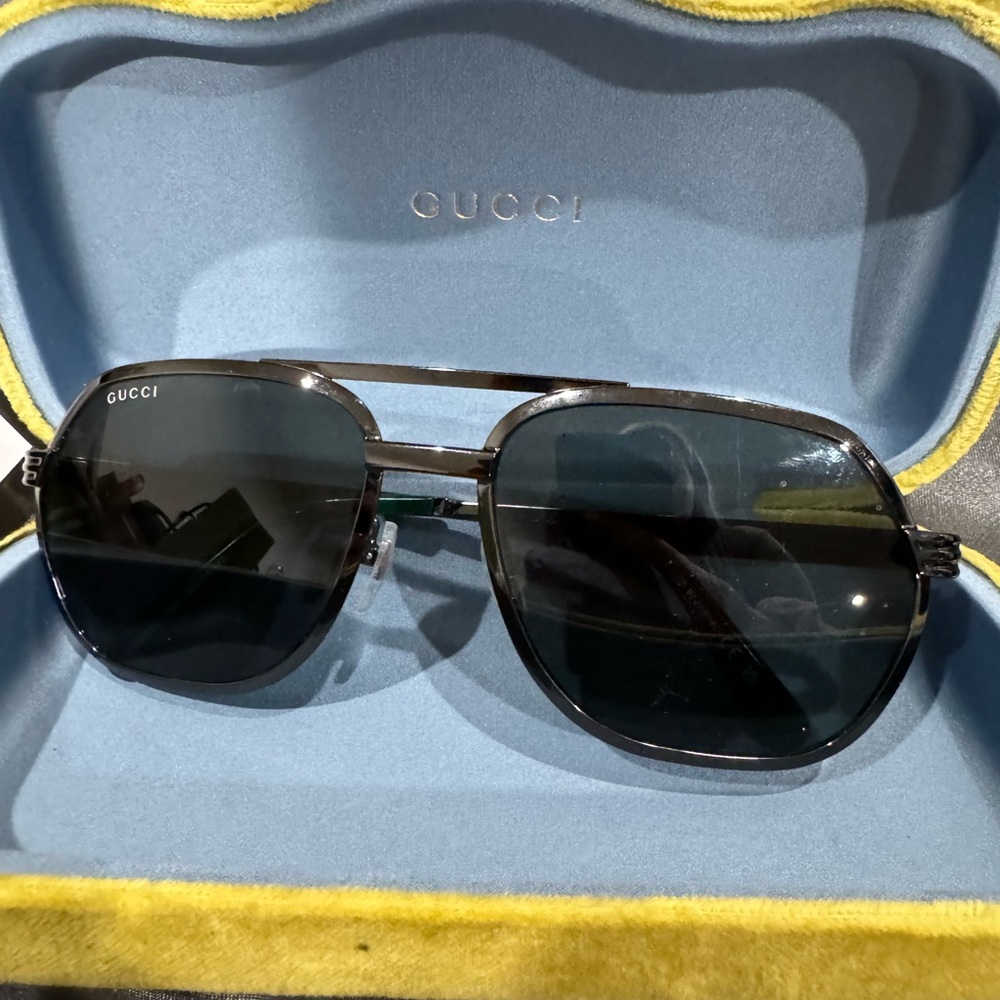Aviator Gucci sunglasses